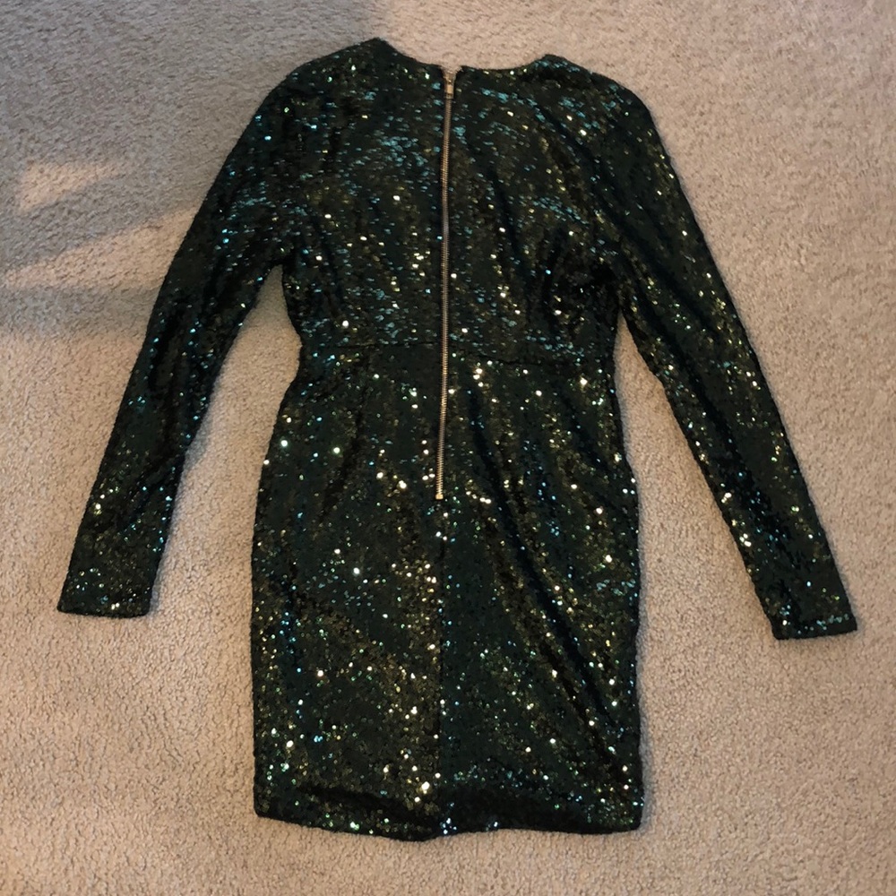 Dress - Picture 4 of 4